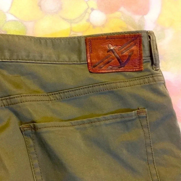 Dockers straight  fit cotton pants dark green olive 🫒 colour - Picture 9 of 9